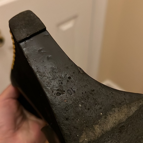 Pour La Victoire Studded Platform Cutout Sandals - Picture 6 of 7